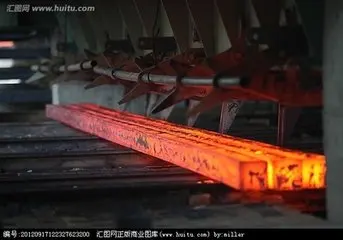  Горячекатаные стальные заготовки квадратные