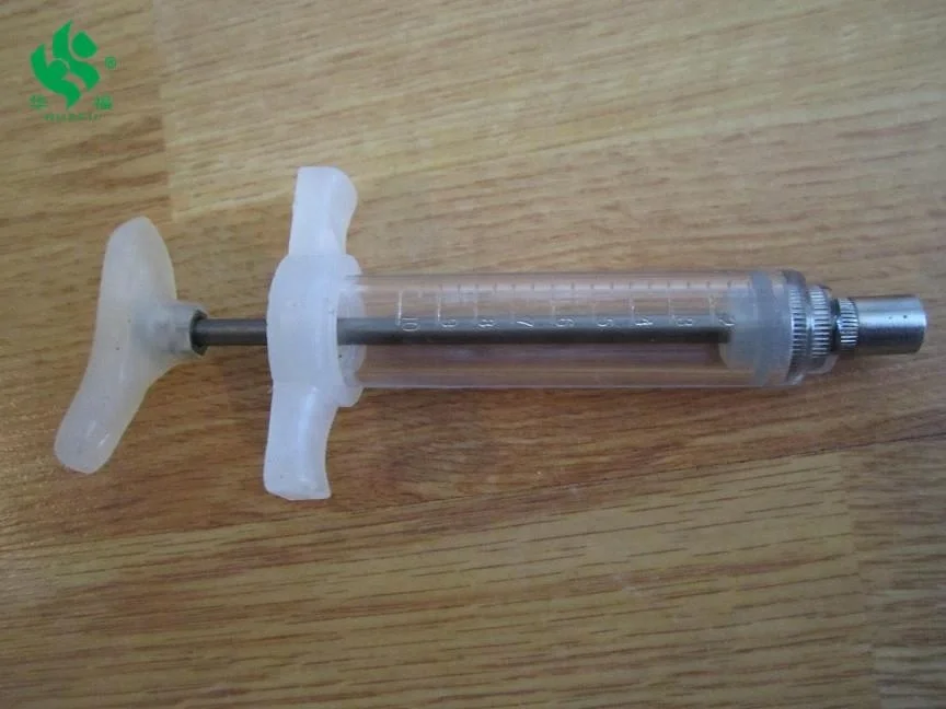 Durable Veterinary Plastic Steel Reusable Livestock Injection Syringe 5ml 10ml 20ml for Animals
