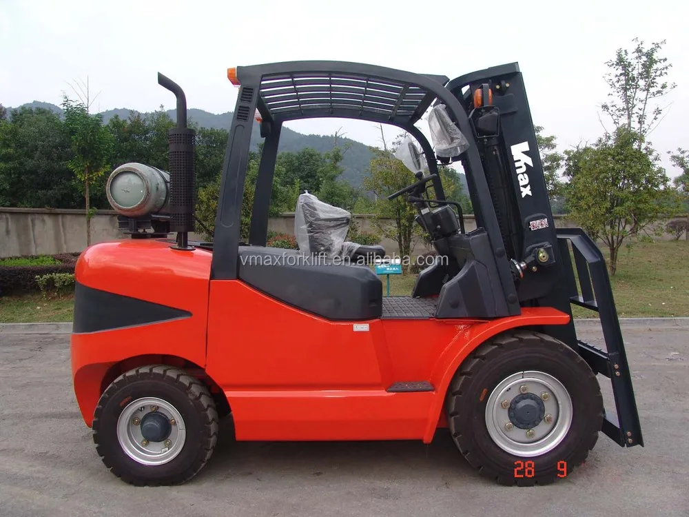 LPG/ Gas 1.8 Ton forklift. with lift height 4.5 meters, toyota seat with safe belt
