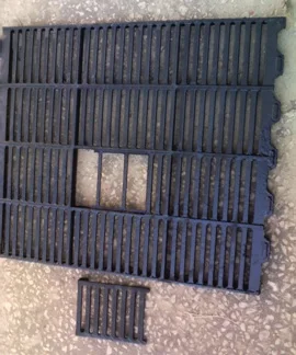 Cast iron floor plate for farrowing crate for sale pig floor