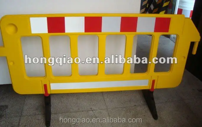 1.95m Plastic Traffic Fence Barrier Temporary Road Safety Traffic Barrier Recycled Car Tyre Rubber 11.5 Kg/pc Red, Yellow CN;ZHE