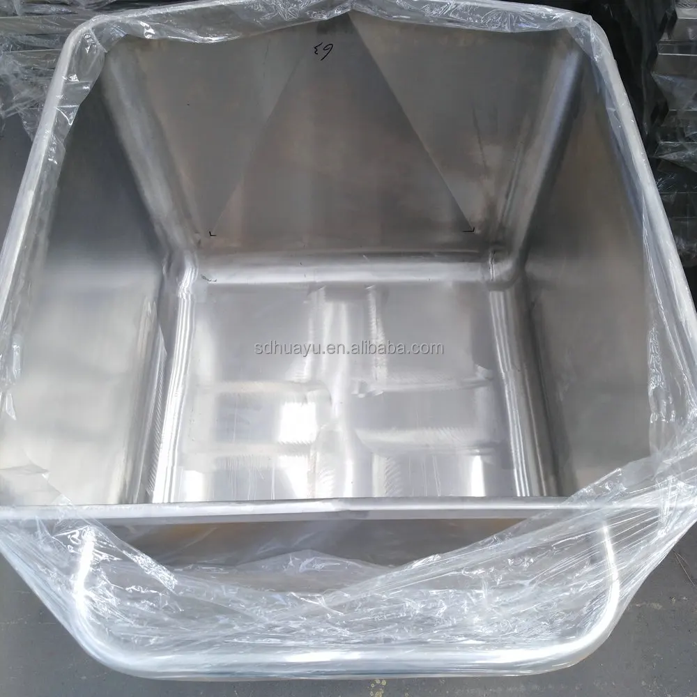 Customized stainless steel carts are used in meat processing and slaughter processing plants