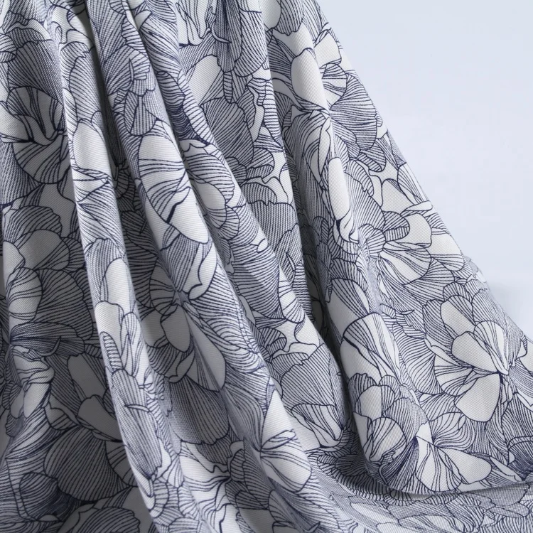 2022  new style 100% printed  spun viscose  rayon fabric  wholesale rayon twill wax print woven fabric