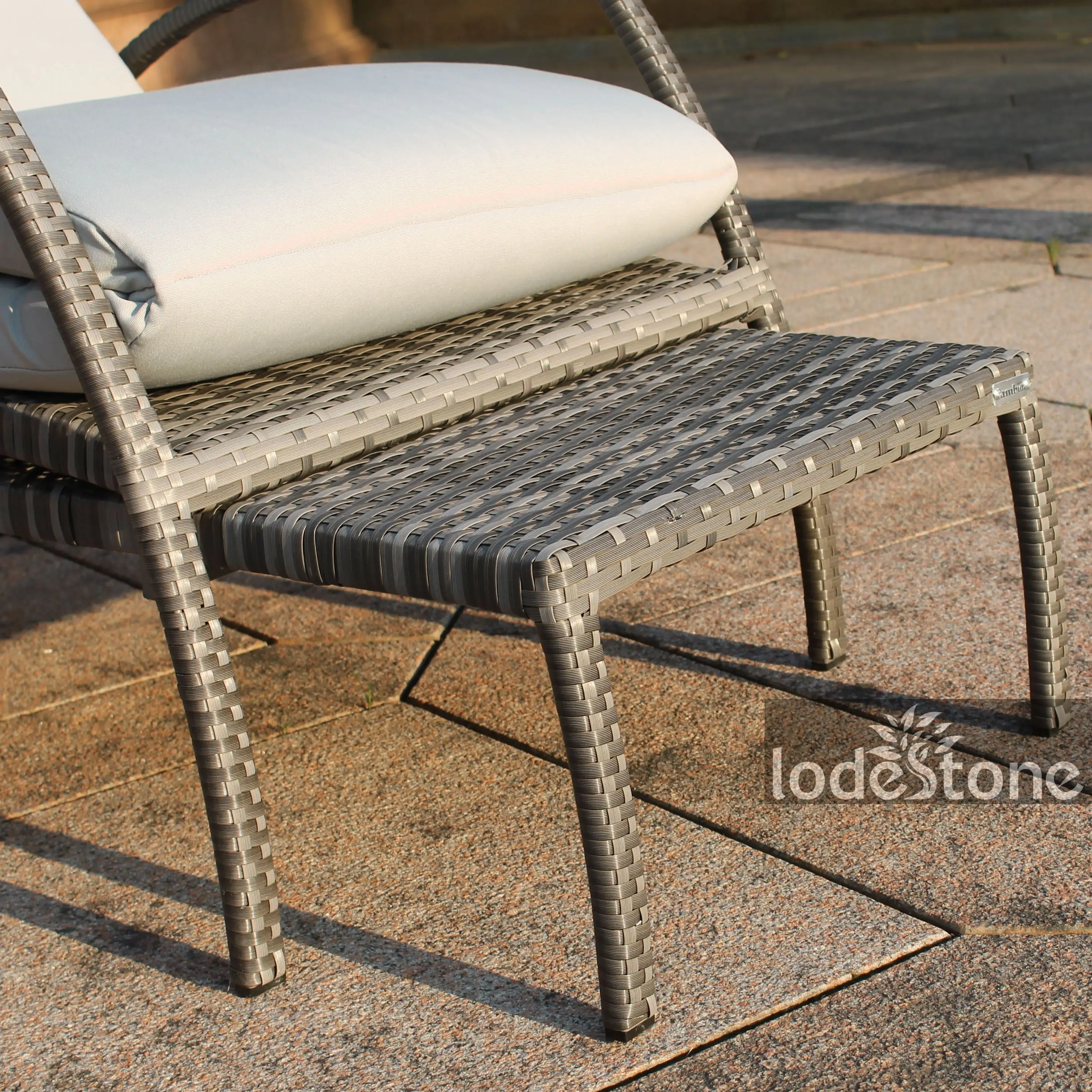 Bestselling Outdoor Wicker Sun Lounge Bed Chaise Lounge