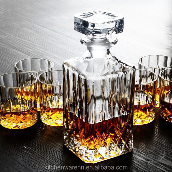 Square Glass Whiskey Decanter Bottle With 4 X 200ml Glasses Gift