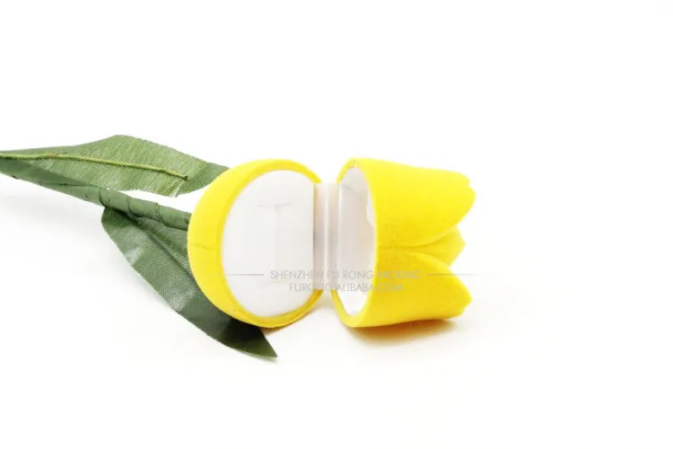 Unique shape piano black championship yellow velvet rose ring box