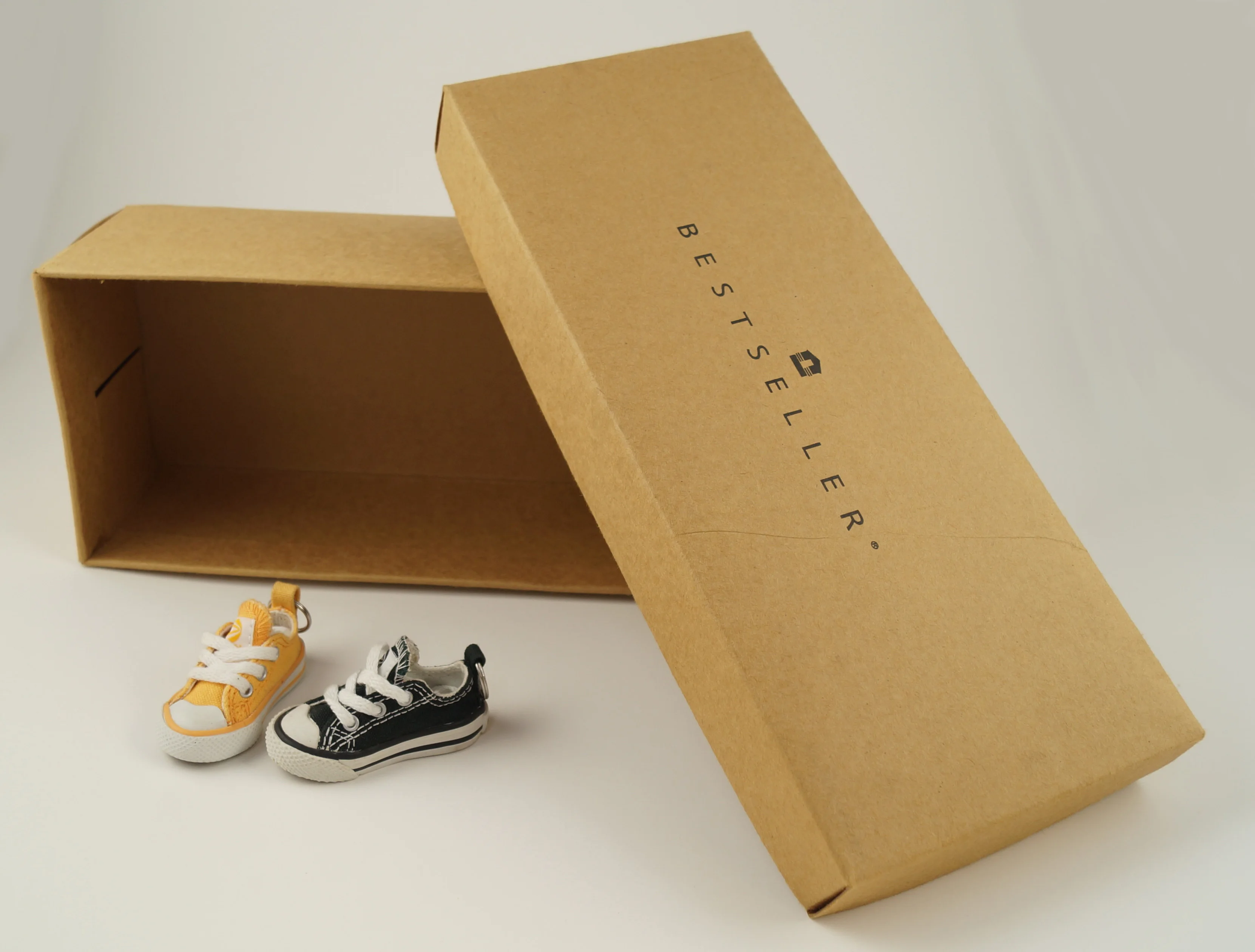 Printed logo design trendy eco-friendly Cardboard Paper box Carton Rigid corrugated cardboard kid shoe boxes wholesale packaging