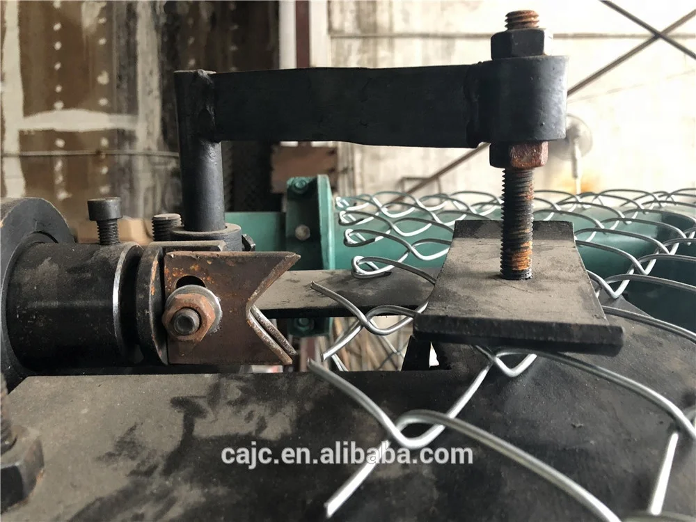 
PVC Coated Wire Chain Link Fence Machine 