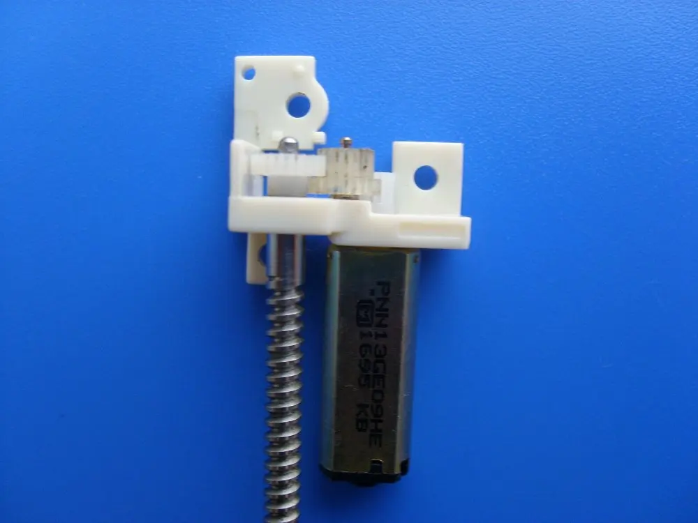 Продается небольшой мотор-редуктор постоянного тока на батарейках, крошечный мотор-редуктор, микро-мотор постоянного тока с редуктором