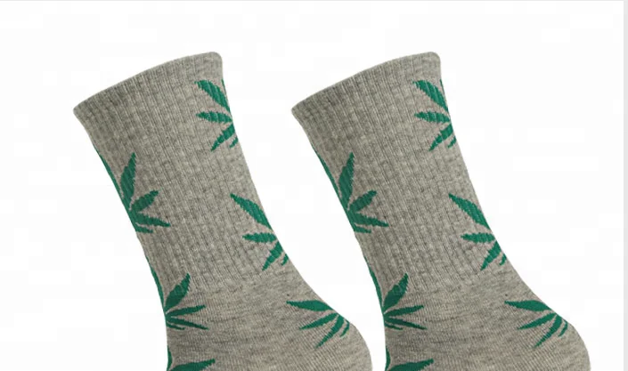 Boys Wearing Crew Cheap Hemp Weed Leaf  Socks for Man