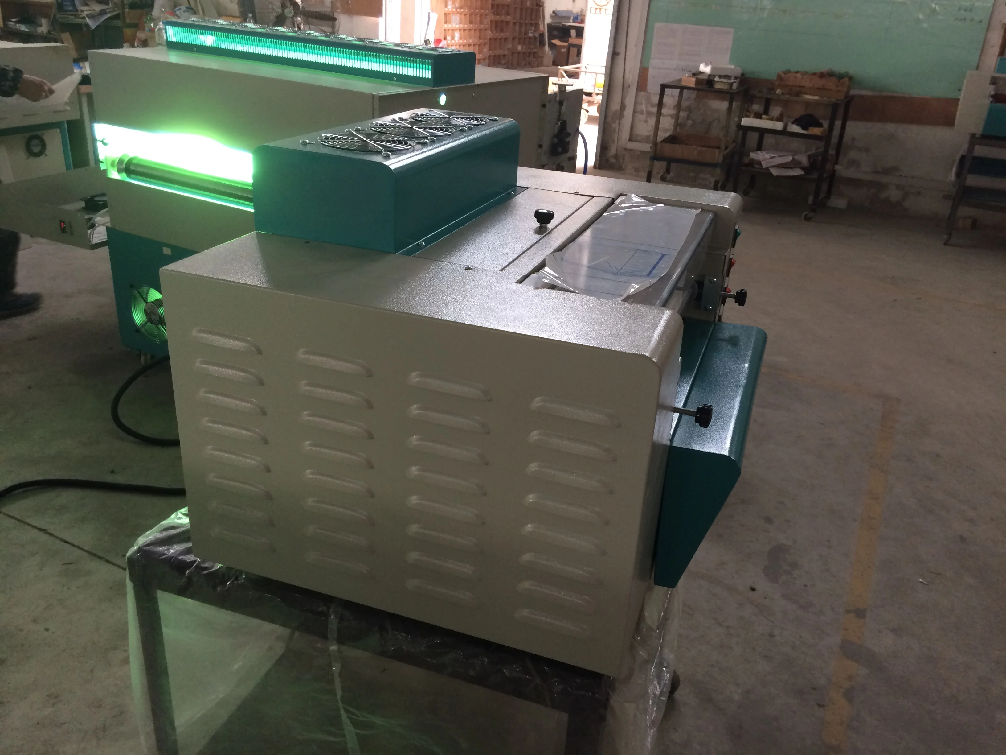 
Wholesale Price High quality 14 Inch A4 paper desktop uv coating machine 