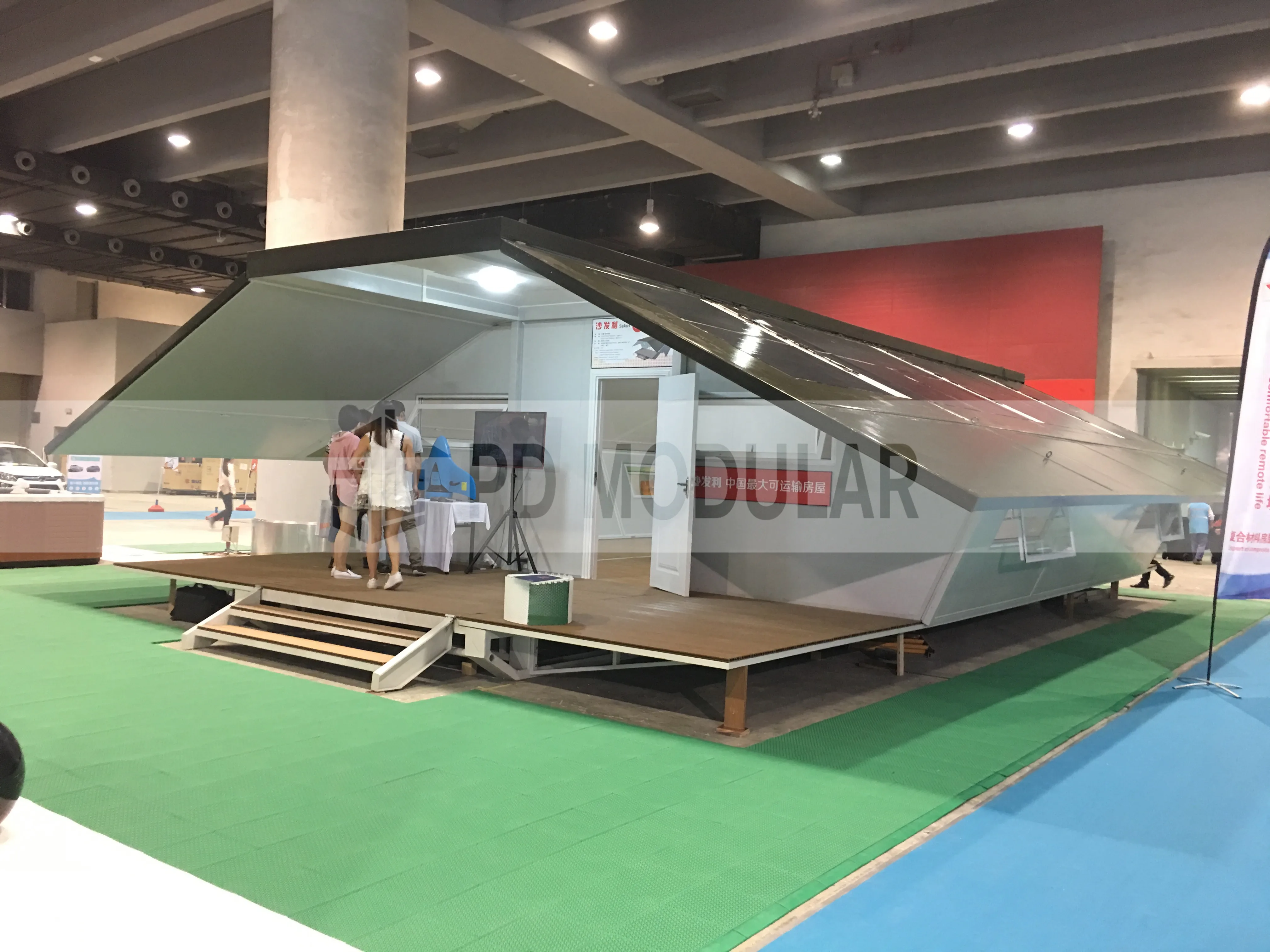 2019 new design cheap prefab expandable container buildings