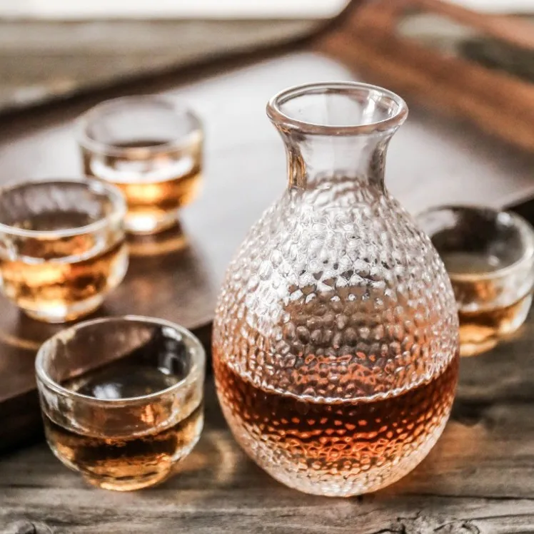 JHROC07 Elegent Fancy Japanese Style Whisky Wine Bottle with 4 Cups Set