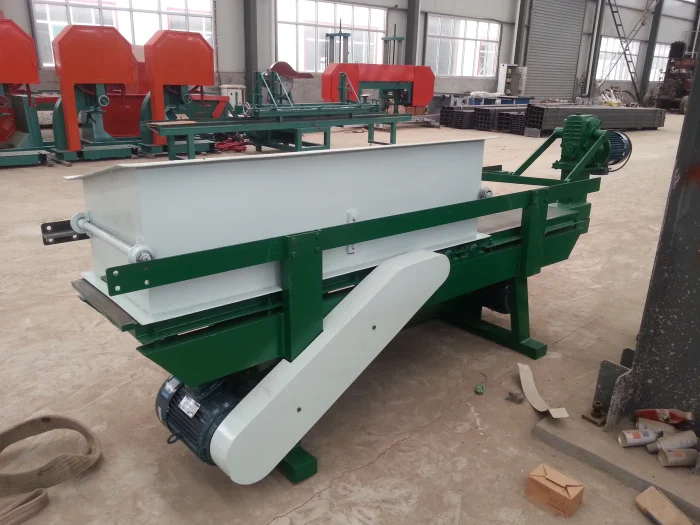 Animal Bedding Industrial Pine Tree Hard Wood Sawdust Shaving Machine for sale