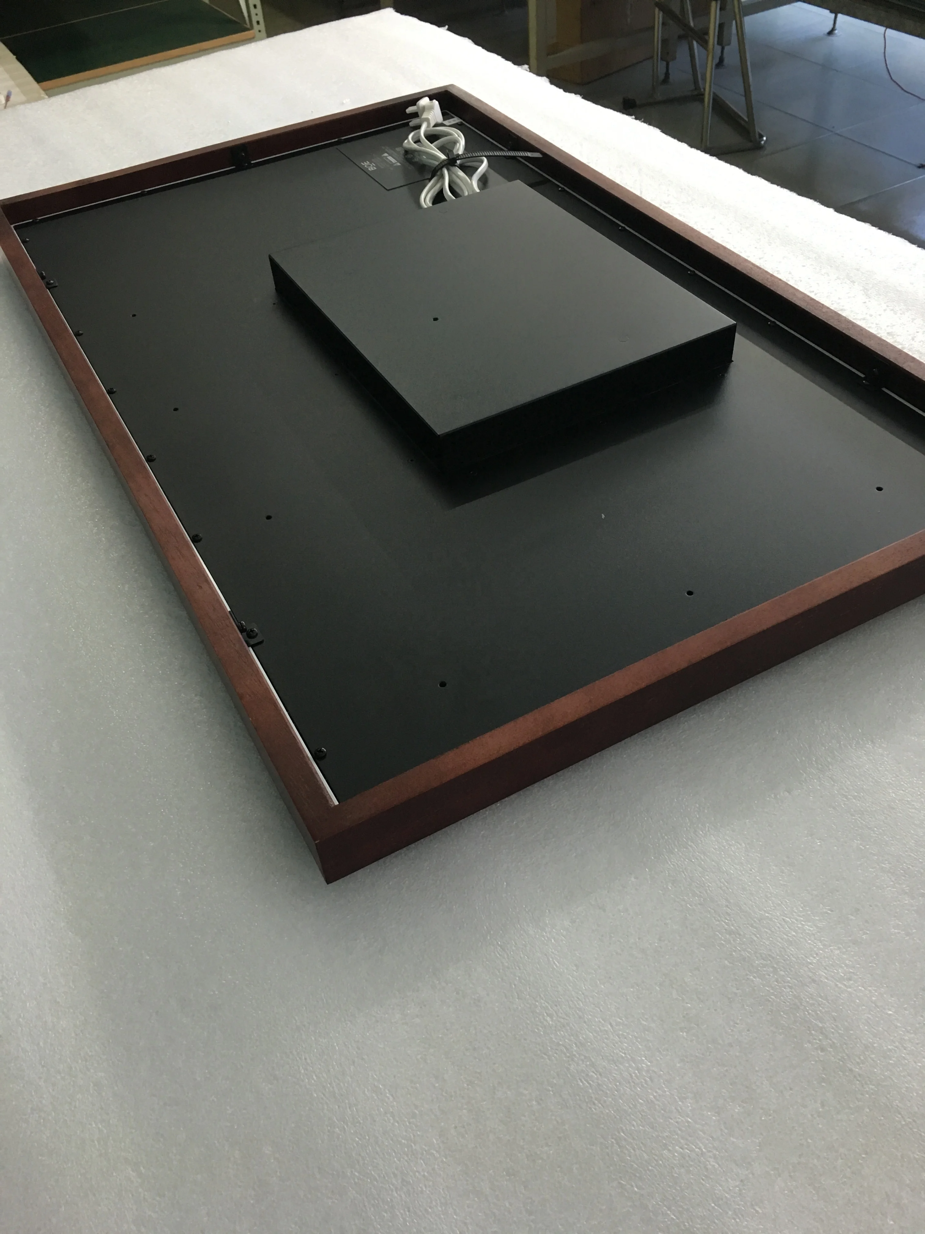 Boe iGallery 32 inch digital electronic art painting lcd screen touch panel wall mount smart advertising player