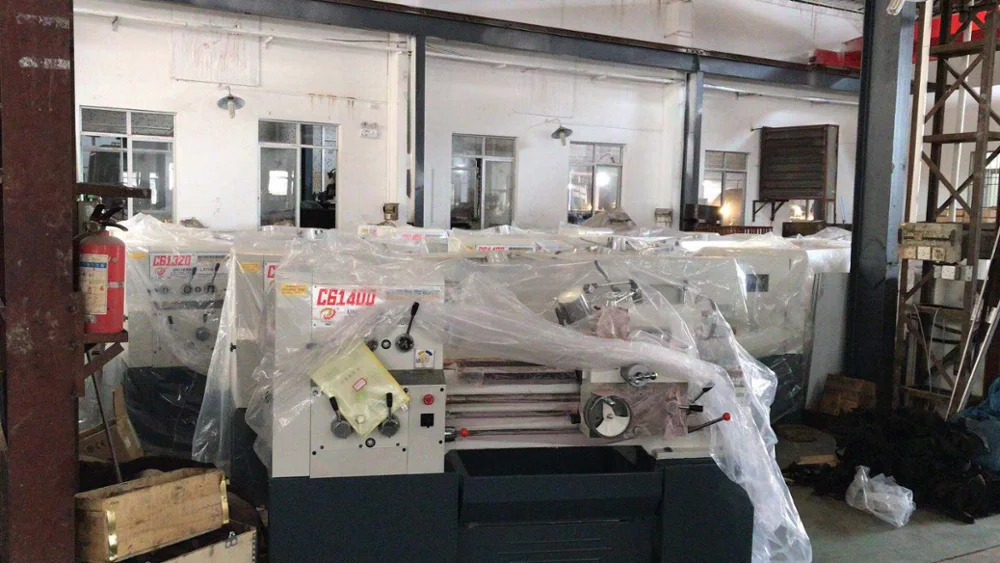 High Quality Universal  Manual Metal Bench Lathe Machine C6132D