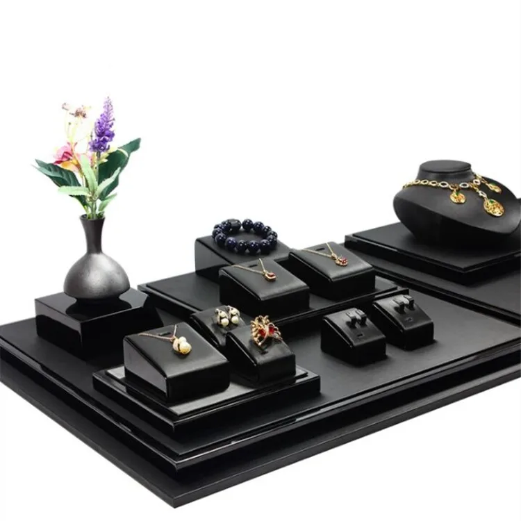 Custom Design Black Pu Leather Piercing Jewelry Display Stand For Labret Charms Hinged Rings Earring Store Counter Window Show