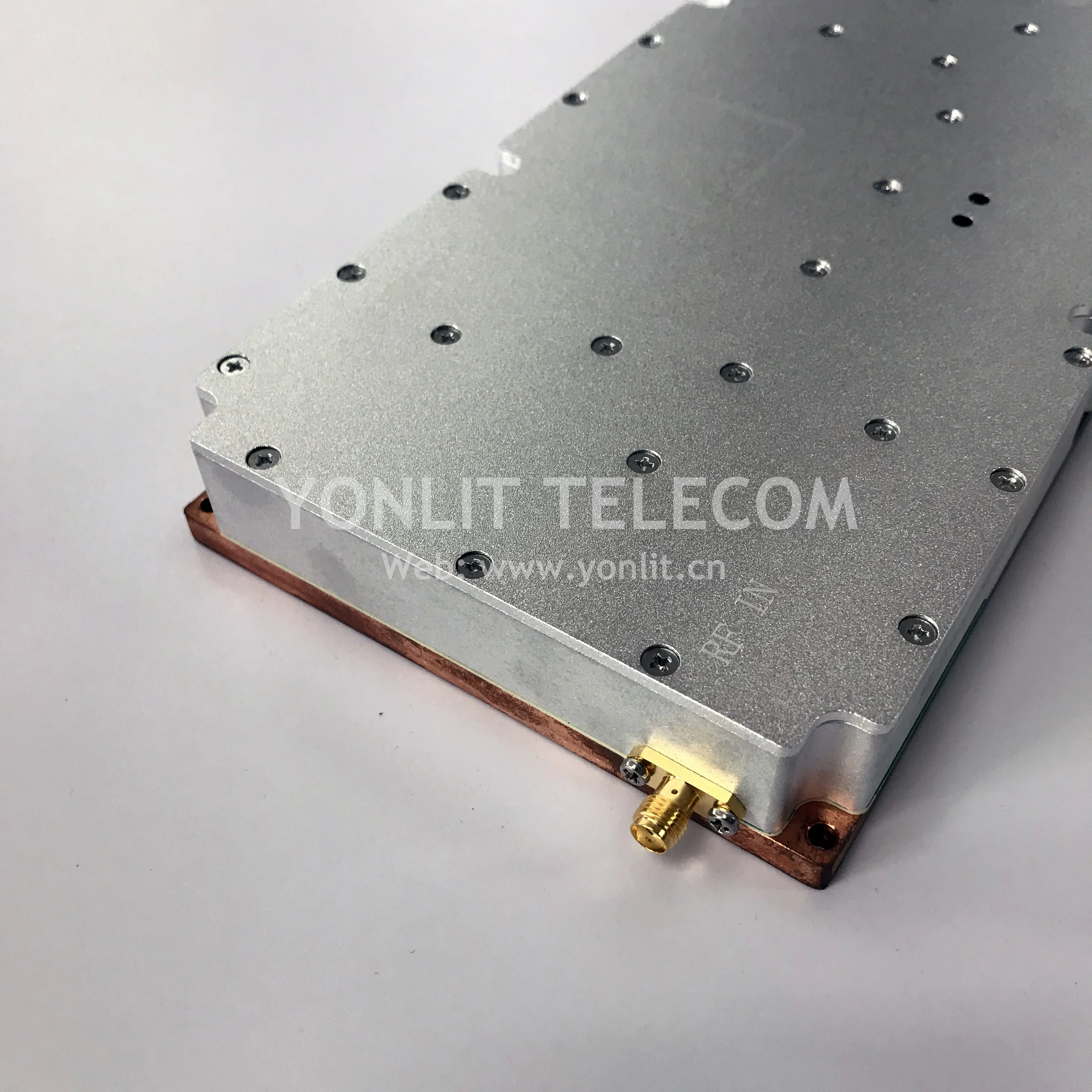  Усилитель мощности GSM DCS 3G LTE 4G 100G Wi-Fi RF 5 8 Вт для цифрового модулированного глушителя