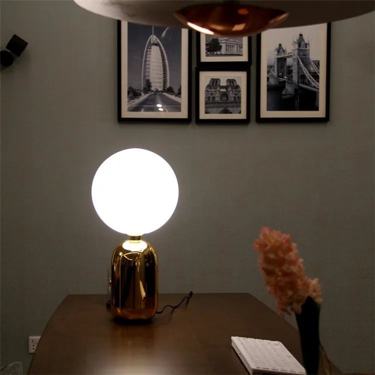 Modern Balloon glass Table Lamp Big Ball Creamy White Round Bedside ronud glass Table Lamp