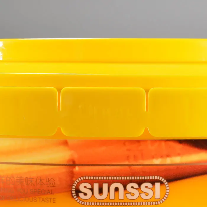 5.2L IML round plastic tub with handle  plastic IML biscuit packaging container bucket with tamper evident proof