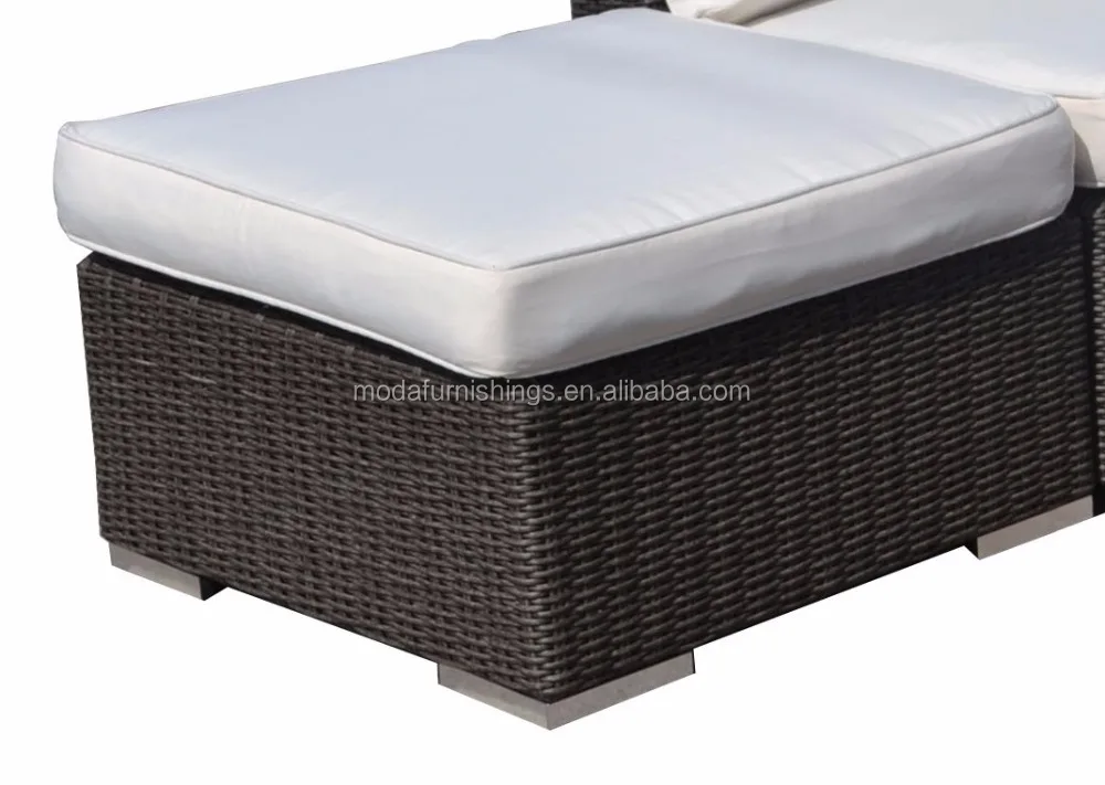 
New Style Outdoor PE Rattan Cream Cushion Wicker Patio and Garden Furniture Sofa 