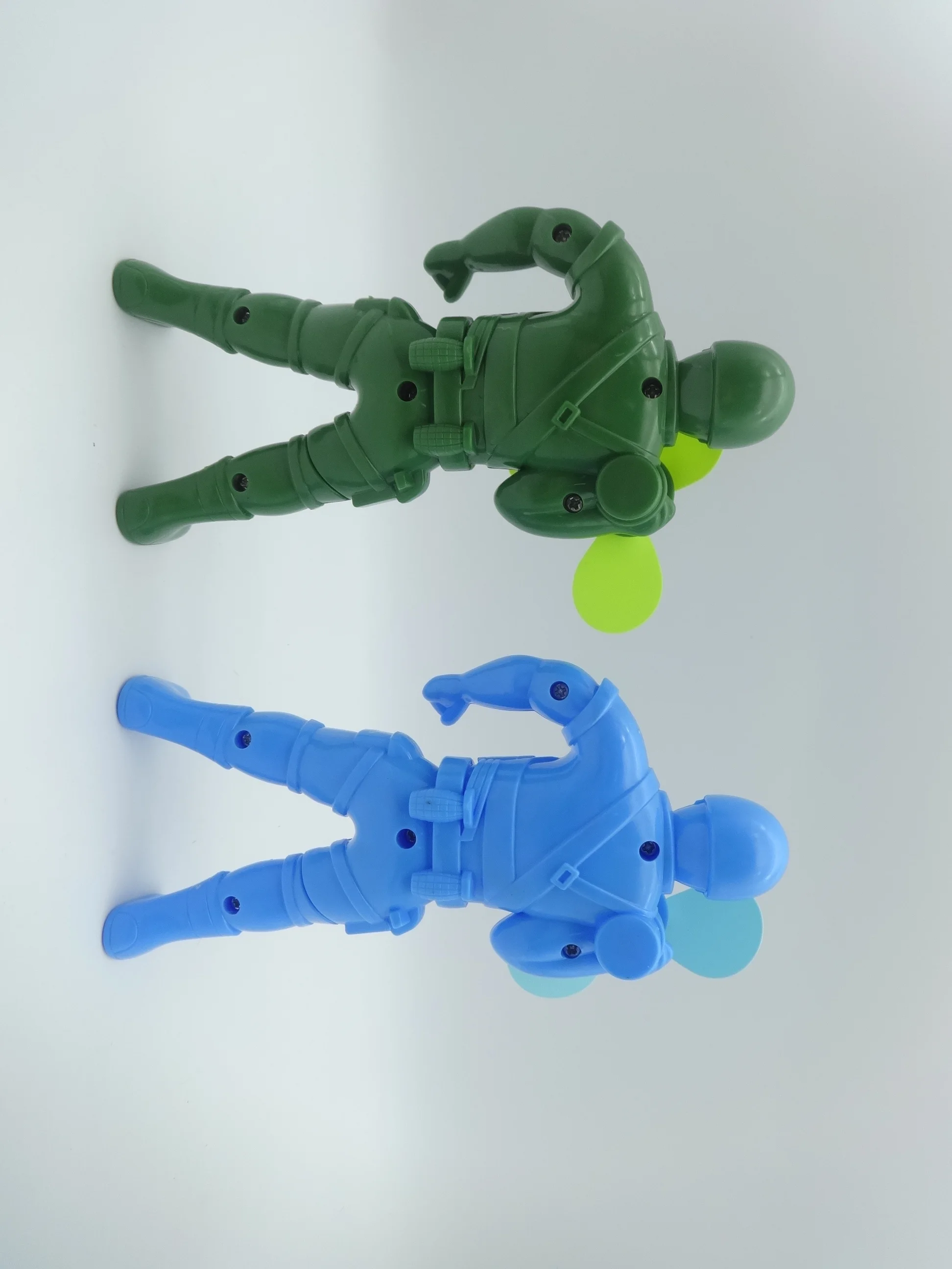 wholesale funny hand fan summer kids toy plastic soldier shape toy hand powered fan handheld fan