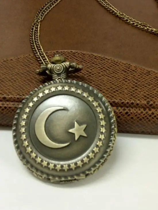Antique Bronze Muslim Turkish Flag Design Moon Star Circle Quartz Pocket Watch Necklace Clock Pendant With Chain Men Women Gift