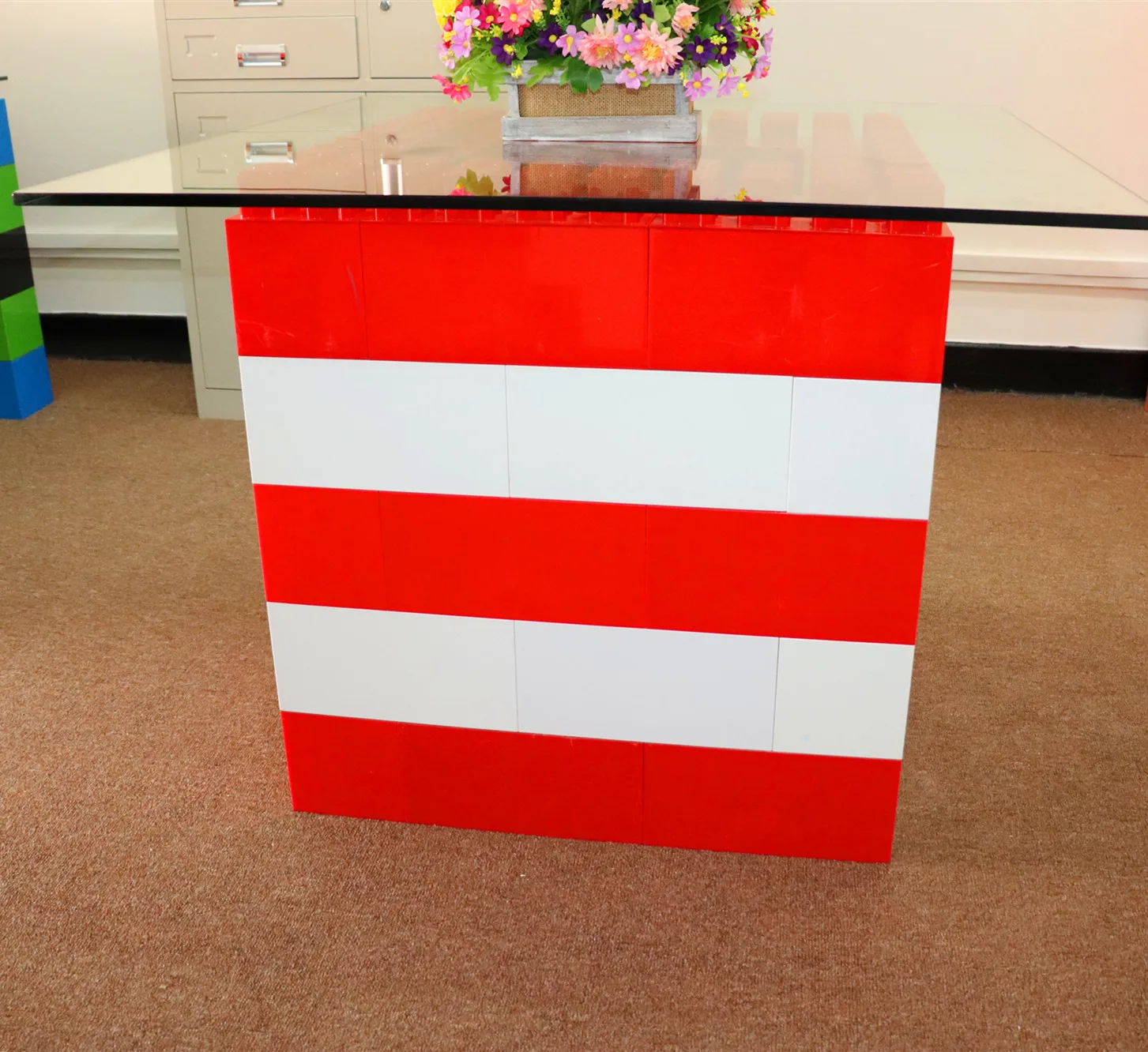 2021 New Product Plastic Block Table Chairs Big Size Toy Furniture Set With Glass Countertop