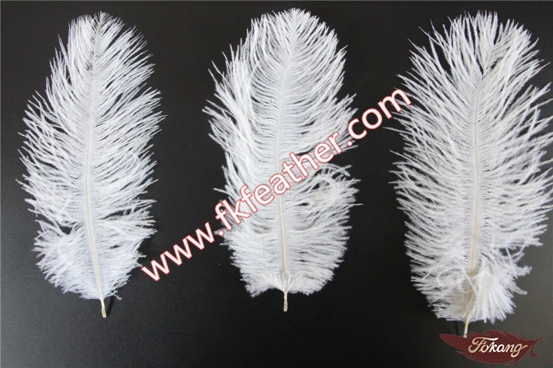Оптовая продажа, дешевое разноцветное ремесленное маленькое белое страусиное перо 15 см до 20 см для свадебных украшений