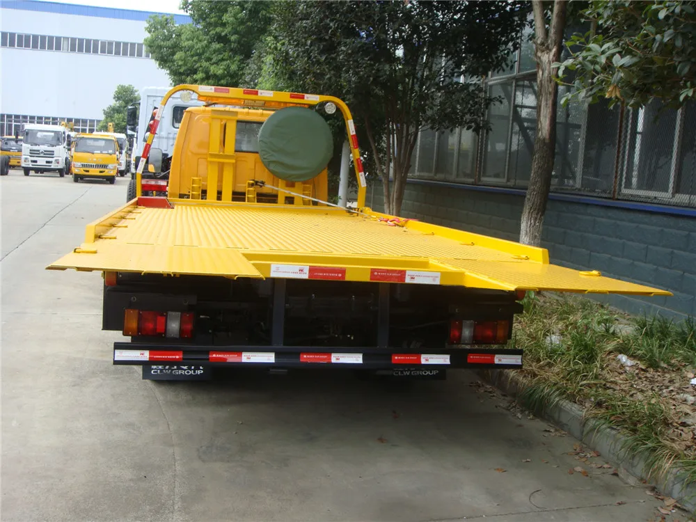 4x2 china cheap mini 3 tons flatbed tow truck for sale in dubai