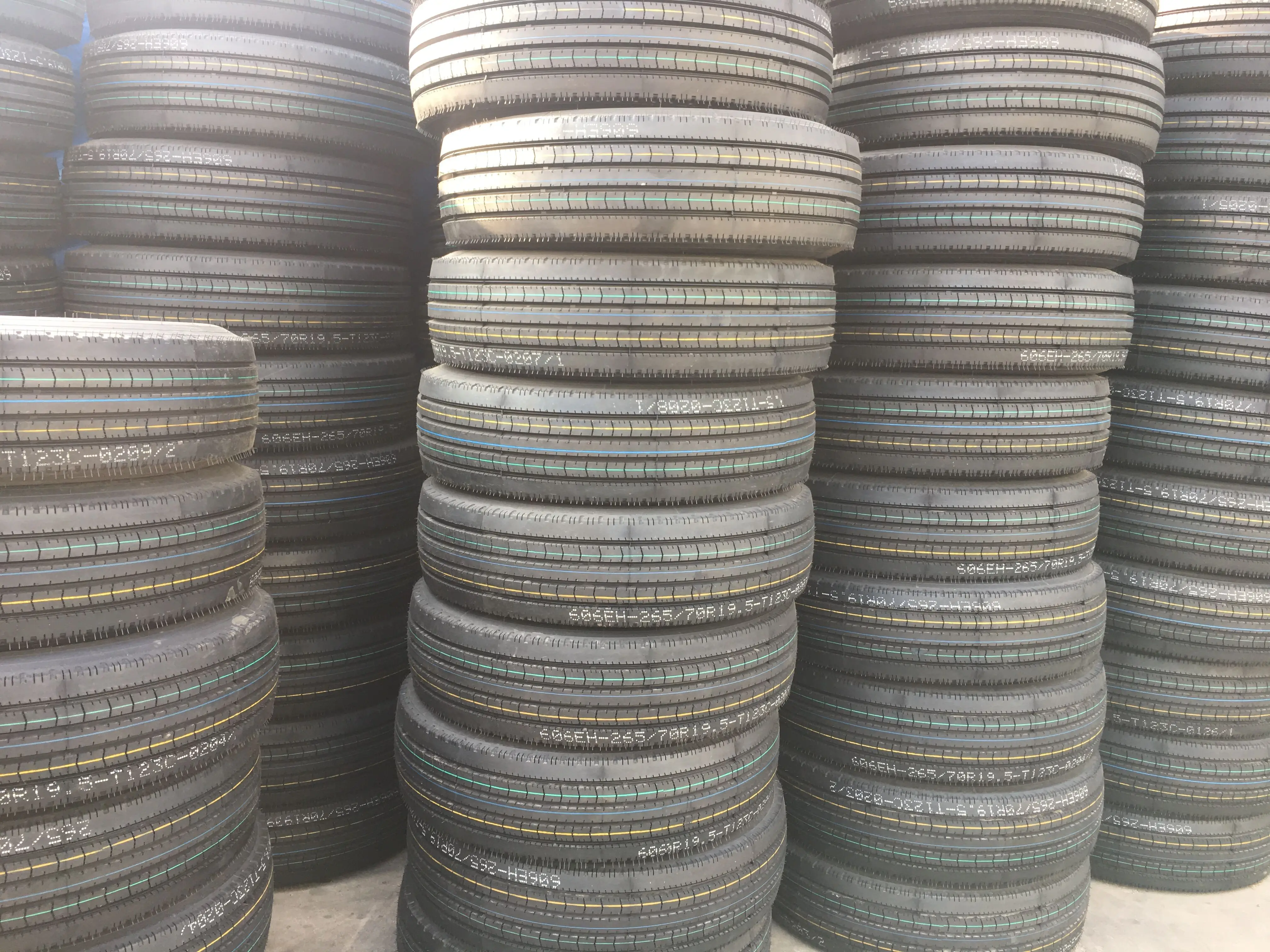 TYRE FACTORY 225/75R19.5 245/70R19.5 NEUMATICOS 265/70R19.5 295/60R22.5 LLANTAS