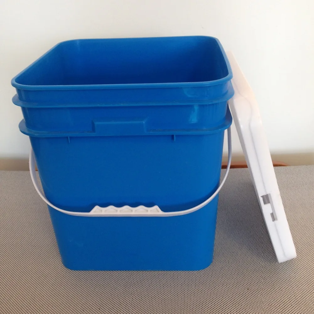 Factory directly supply 20 Litre Colored Square Plastic Paint Bucket with Lid