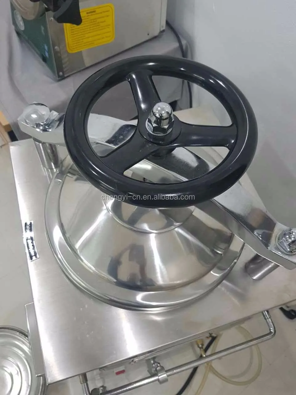 35 liter vertical steam autoclave sterilizer LS-35HD with 0-99 min timer