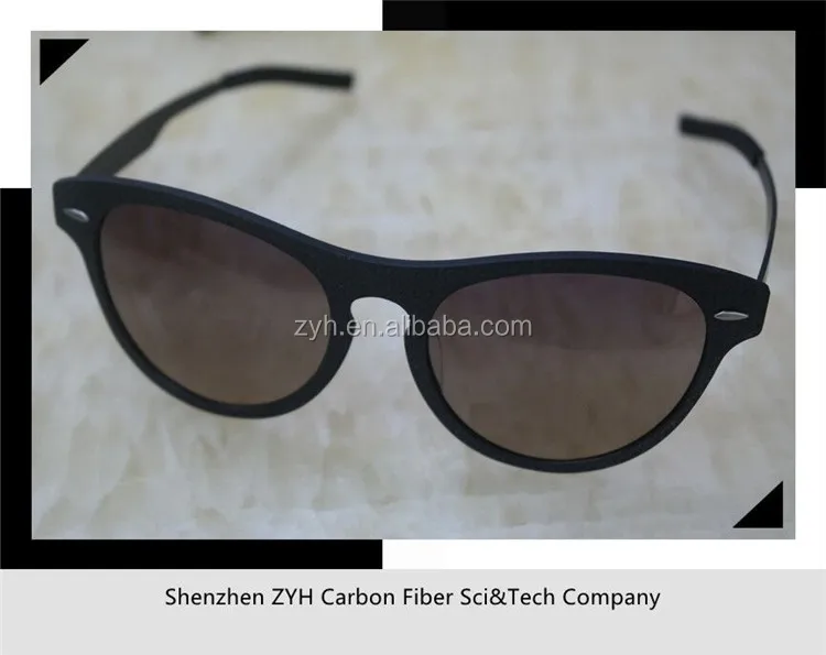 2016 New design fashionanle polarized carbon fiber wooden surface sunglass wholesale price 1