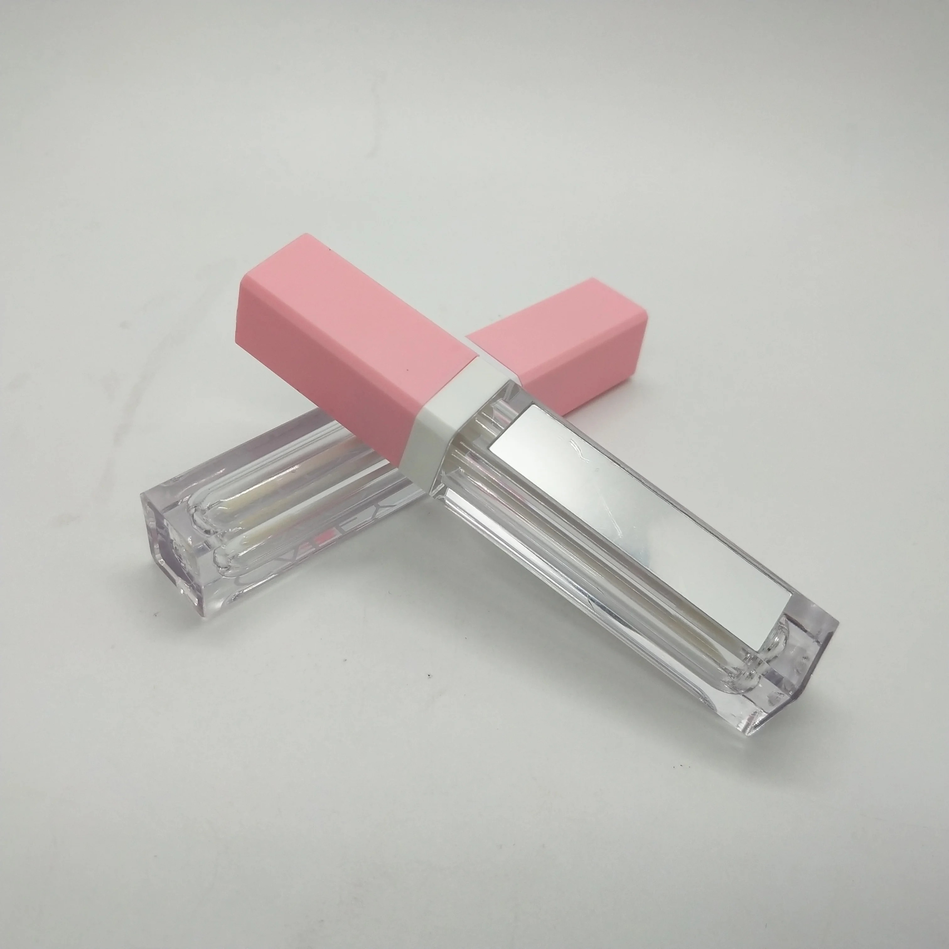 Wholesale custom matte light up led lip gloss tubes with mirror