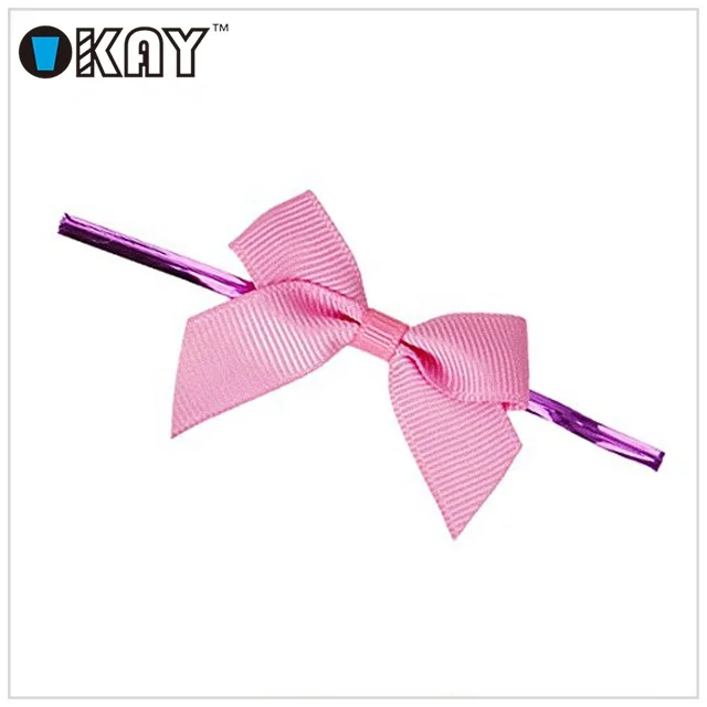 Розовые маленькие ленточные банты с проволочным твист-галстуком для упаковки мешков для конфет