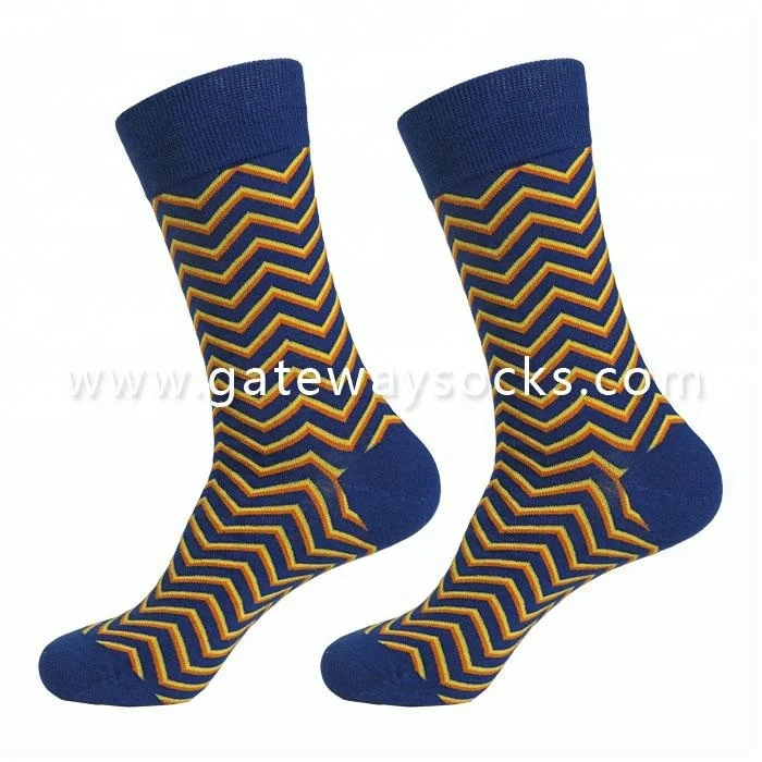 China Manufacturer Combed cotton 200 needle happy Champagne custom logo dress socks