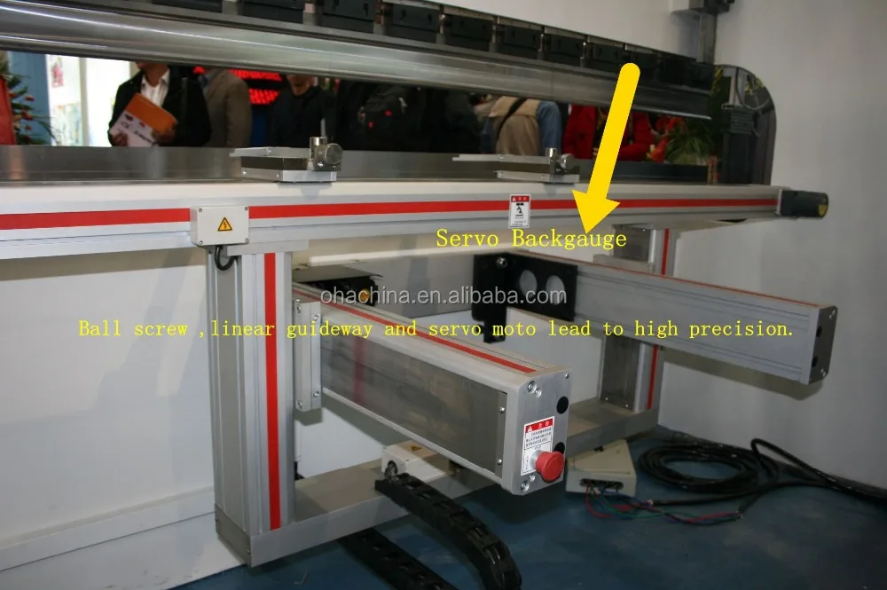 CNC Synchronized Press Brake Robotic Metal Bending Hydraulic Press Brake Forming