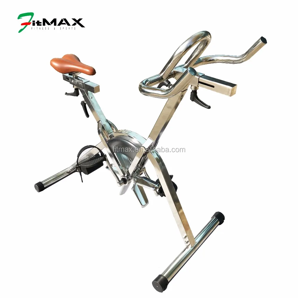 Плавательный бассейн, велотренажер, подводное фитнес оборудование, водный велосипед