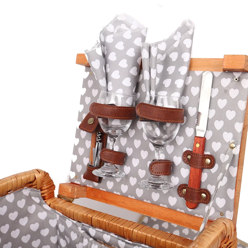 Discount Luxury Baskets Wicker Picnic Basket With Cutlery