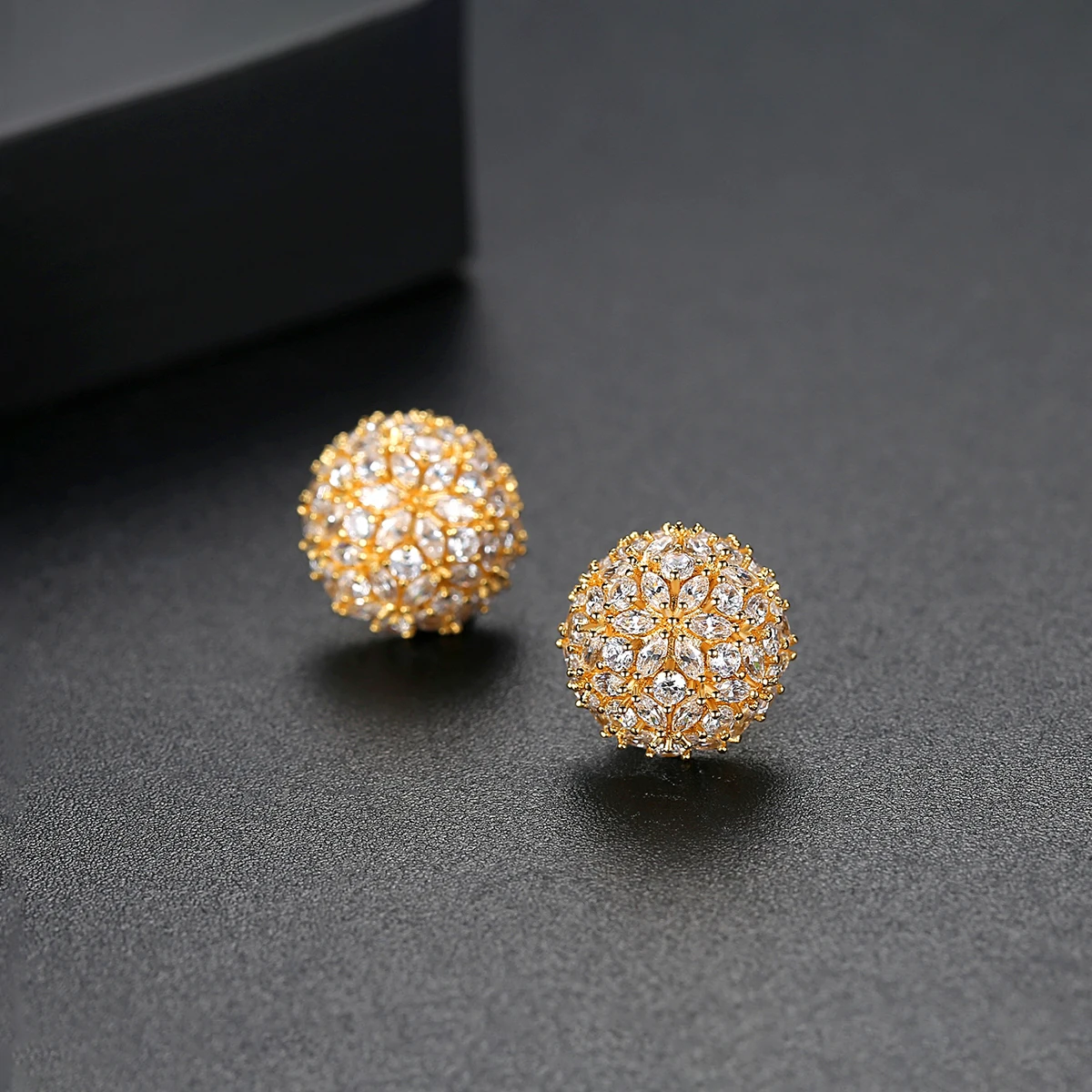 LUOTEEMI Flower Ball Cubic Zirconia Earrings Stud Zirconia Flowers Stud Earrings For Women Elegant
