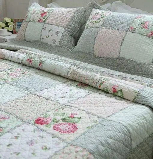 
Country Rose Patchwork Bedspread Quilt 