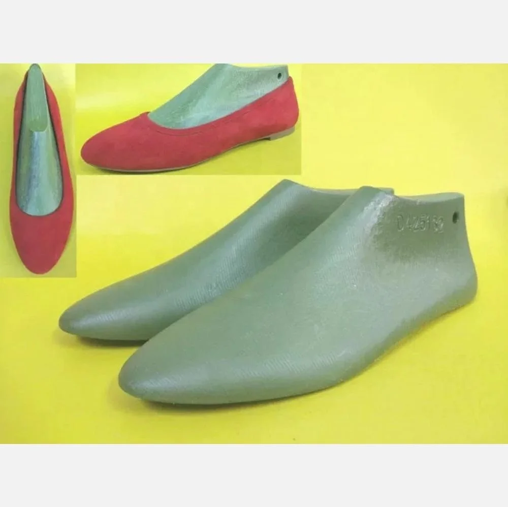 Женская плоская пластиковая обувь с круглым носком