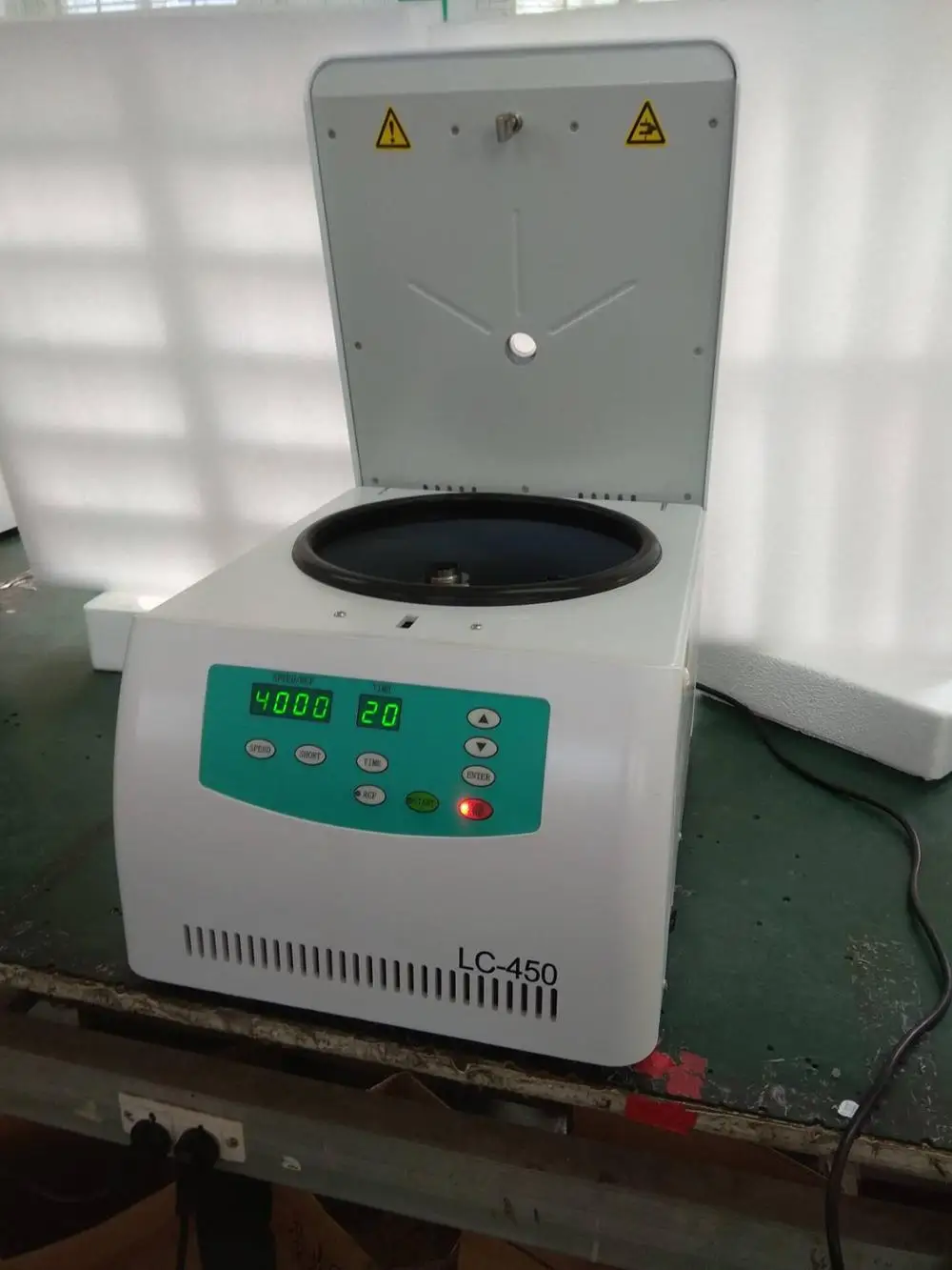 Laboratory Aesthetic PRP Centrifuge 50ML 30ML 20ML 10ML Brushless Motor Plasma Hematocrit Centrifuge For Beauty Salon-LC450