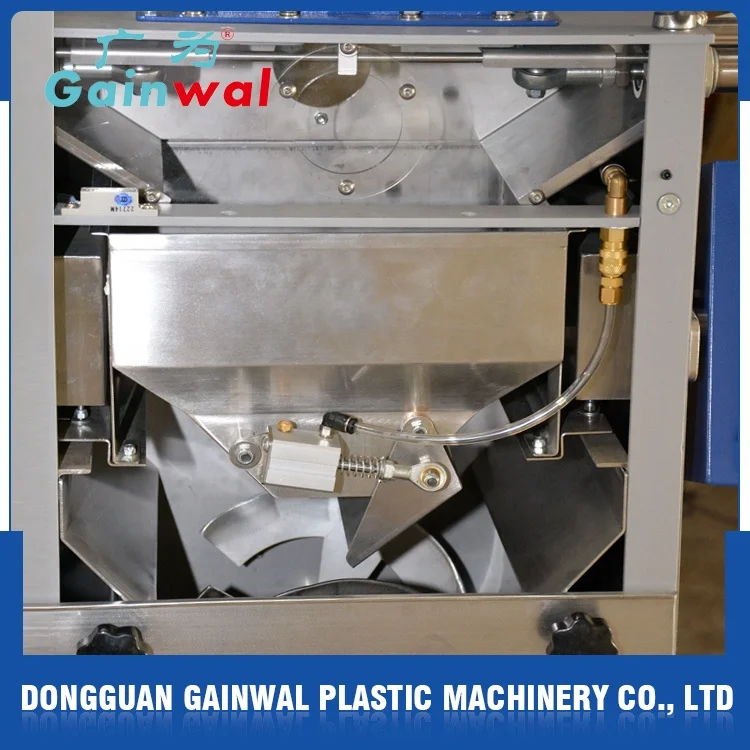 
Plastic gravimetric blender 