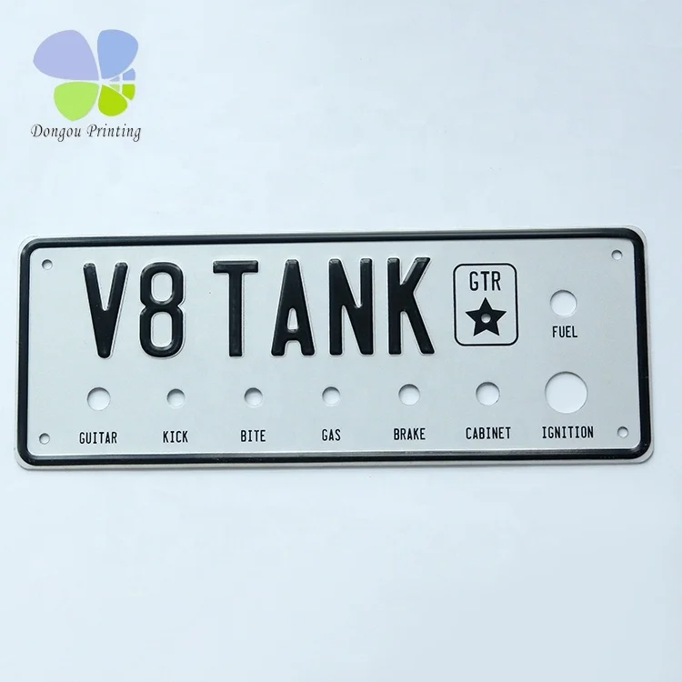 New design factory price customized embossed car licence plate with logo car number sign for sale