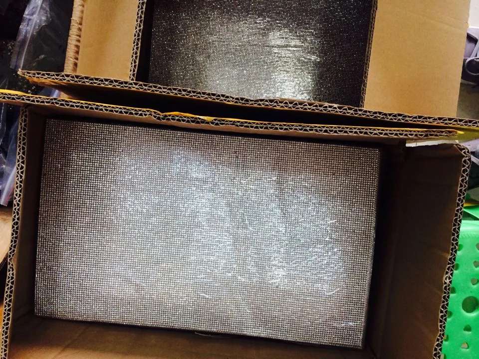 Aluminium crystal sheet with hot fix glue