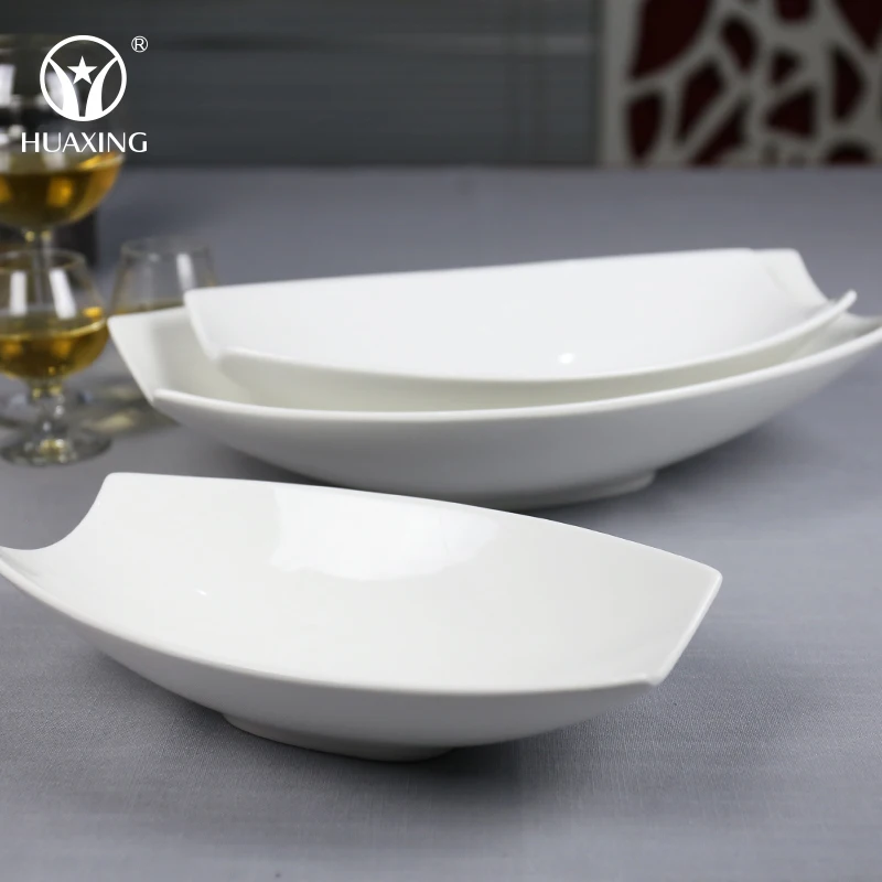 China factory direct selling boat shape fruit salad ceramic bowls soup ceramic bowl set