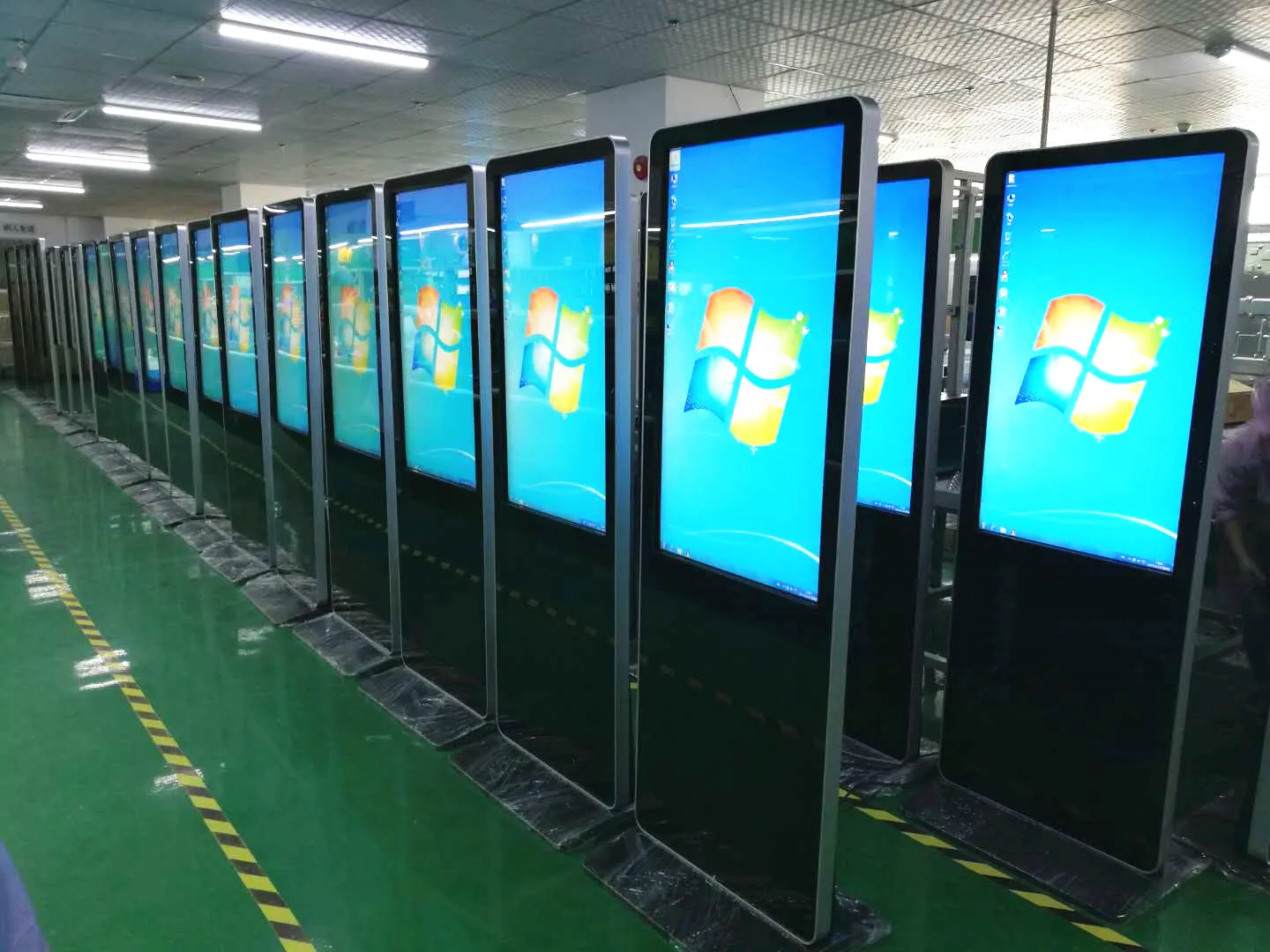 43inch touch digital signage kiosk floor stand hotel lobby  inquiry kiosk Advertising Display