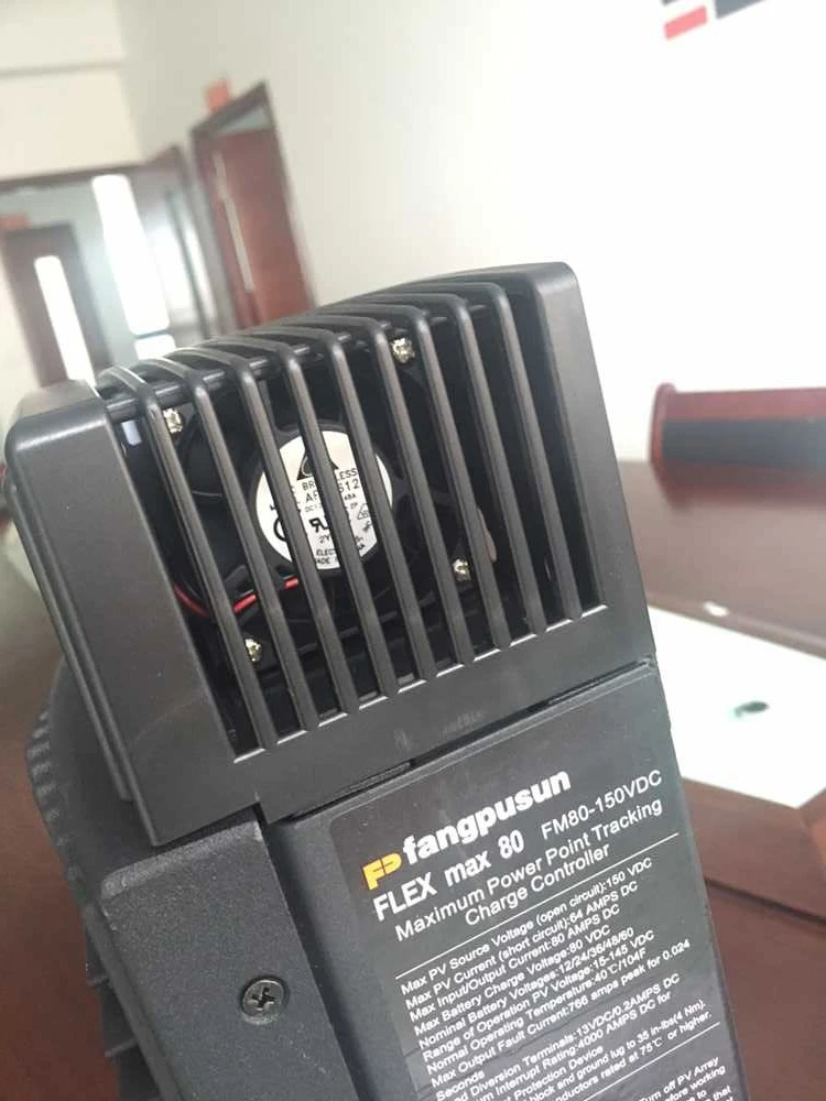 12V RoHS MPPT Solar Charge Controller 80 Amp